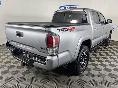 Used 2020 Toyota Tacoma TRD Sport w/ TRD Premium Sport Package AWD/4WD image 6