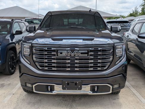 Certified 2022 GMC Sierra 1500 Denali Ultimate AWD/4WD image 3