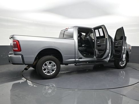 Used 2023 RAM 2500 Laramie AWD/4WD image 28