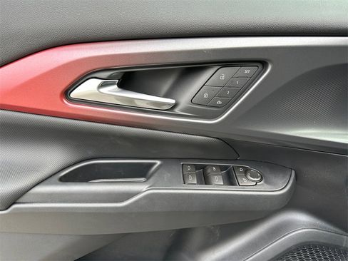 New 2026 Chevrolet Equinox EV RS image 11