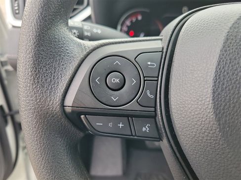 Used 2025 Toyota RAV4 LE image 19