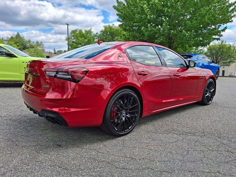 Used 2021 Maserati Ghibli Trofeo RWD image 4
