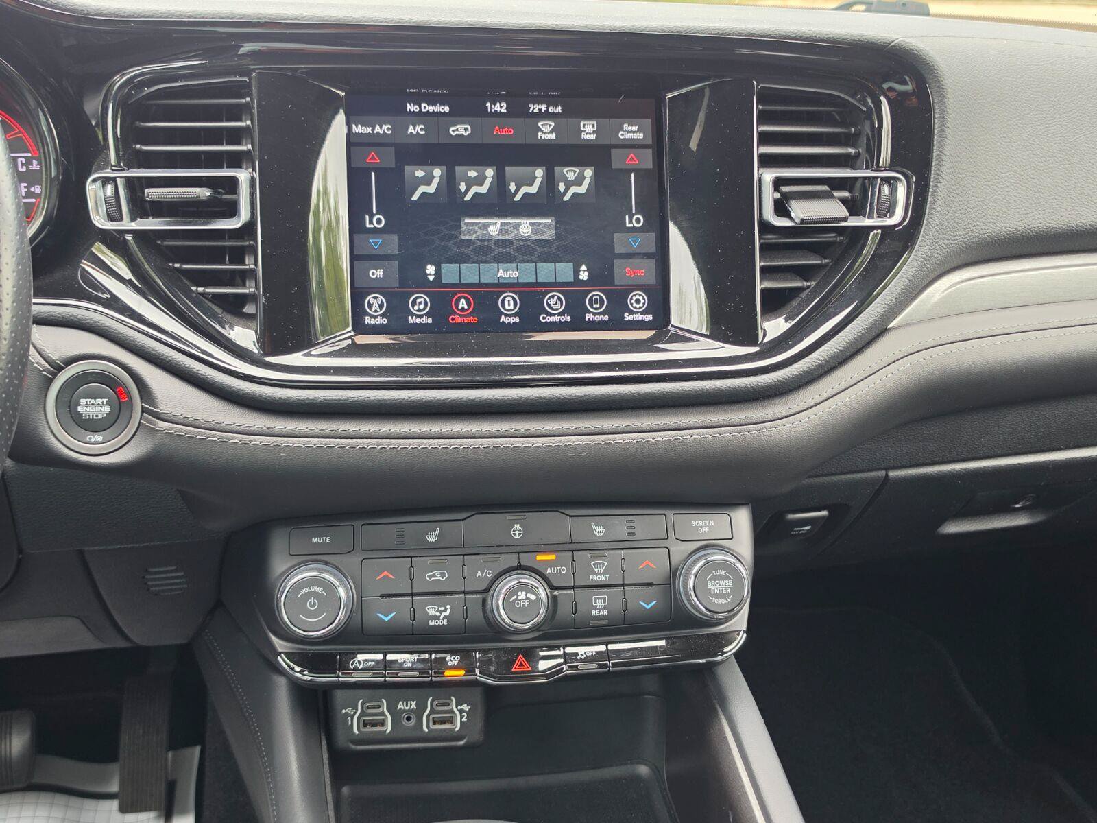 Used 2023 Dodge Durango SXT AWD/4WD image 8