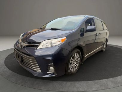 Used 2018 Toyota Sienna XLE
