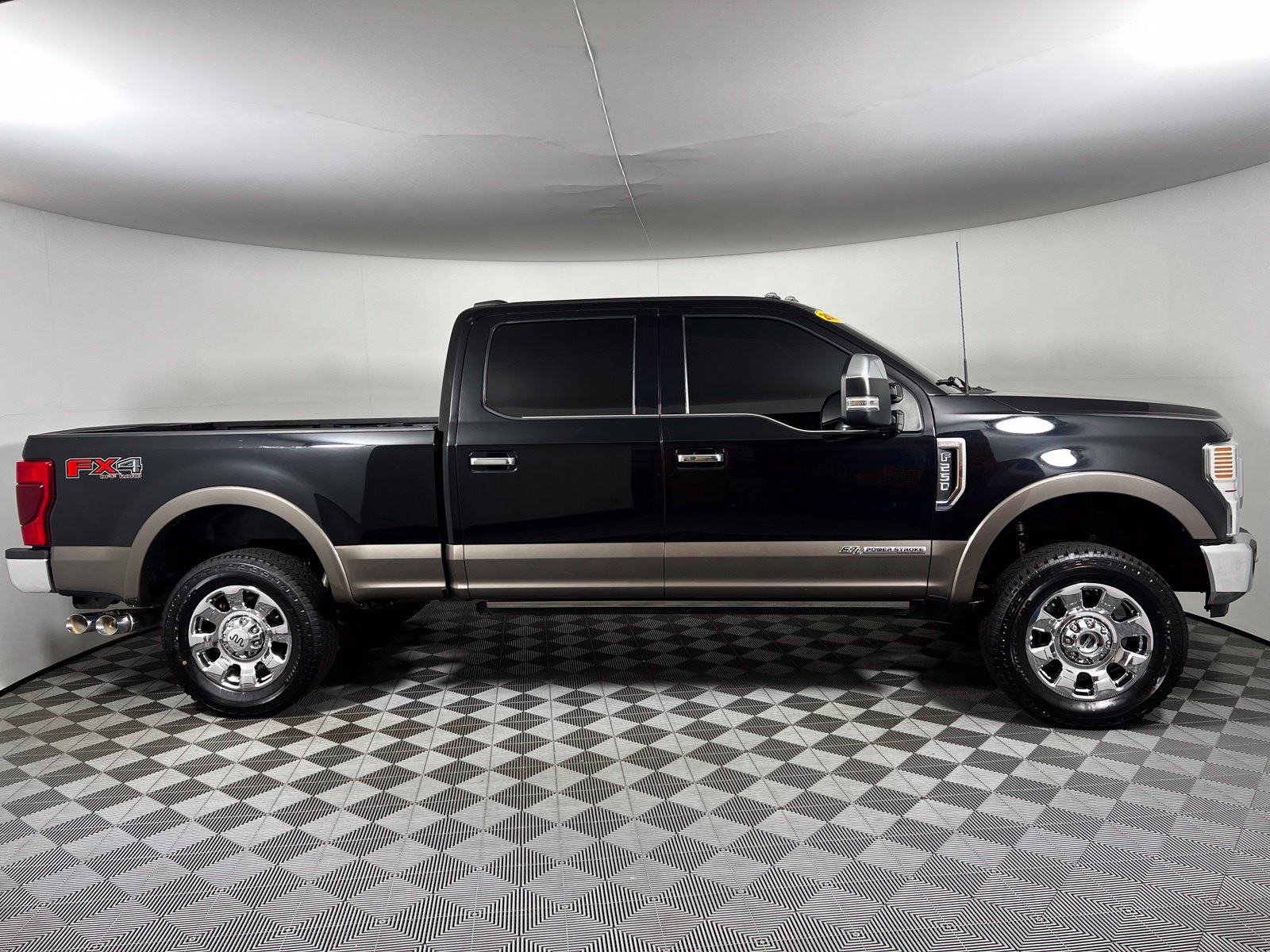 Used 2022 Ford F250 King Ranch w/ King Ranch Ultimate Package AWD/4WD image 4
