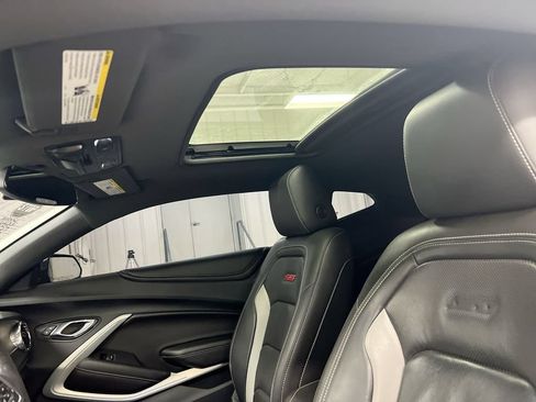 Used 2016 Chevrolet Camaro SS RWD image 20