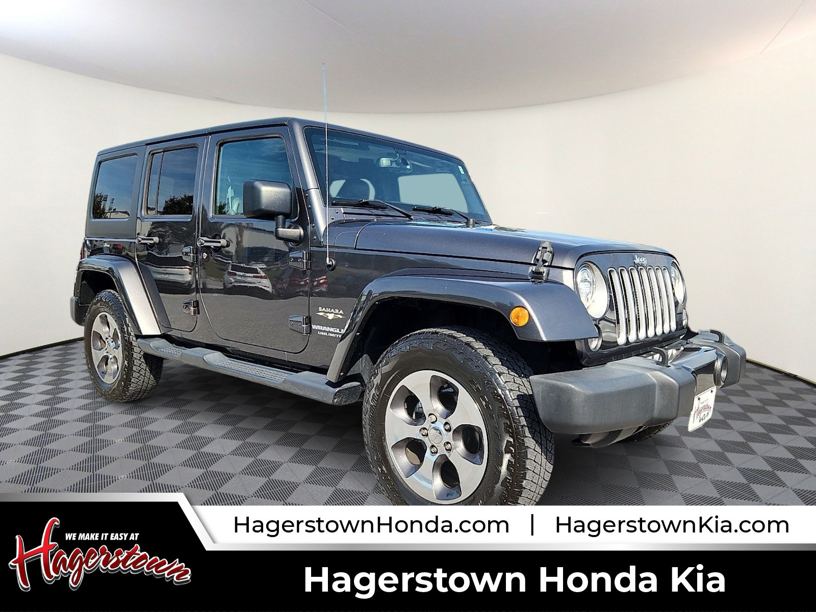 Used 2017 Jeep Wrangler Unlimited Sahara w/ Connectivity Group AWD/4WD image 1