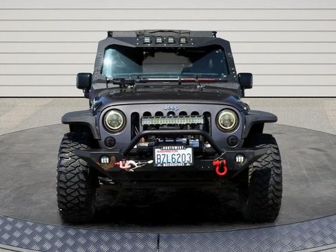 Used 2014 Jeep Wrangler Unlimited Sahara w/ Connectivity Group AWD/4WD image 2