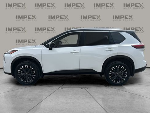 Used 2025 Nissan Rogue SL w/ Tech Package AWD/4WD image 2