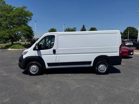 Used 2025 RAM ProMaster 2500 w/ Convenience Group FWD image 6