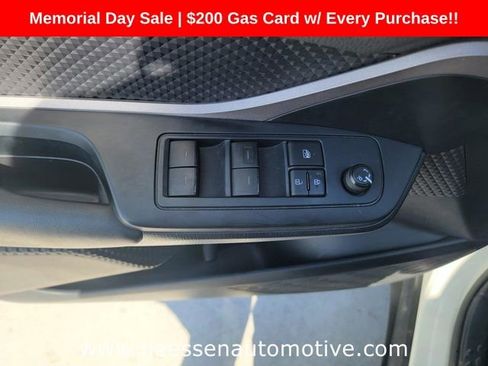 Used 2021 Toyota C-HR LE FWD image 15