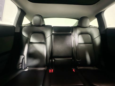 Used 2024 Tesla Model Y Long Range image 28