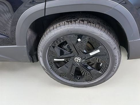 New 2026 Volkswagen Taos SE FWD image 31