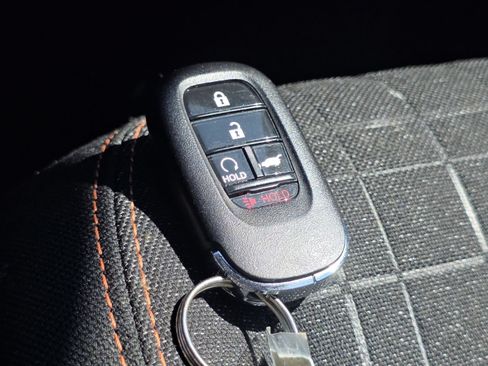 Certified 2024 Honda HR-V Sport image 32