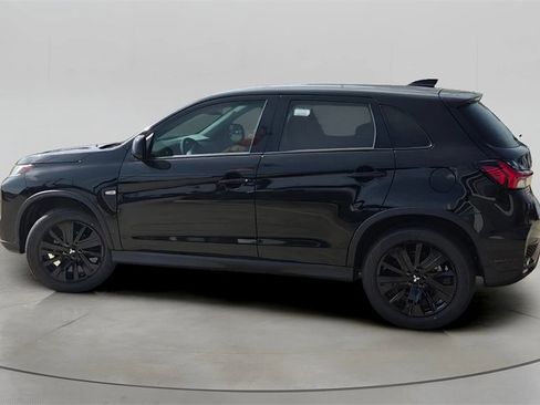 Used 2025 Mitsubishi Outlander Sport LE image 2