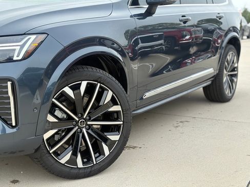 New 2026 Volvo XC90 B6 Ultra w/ Lounge Package image 8