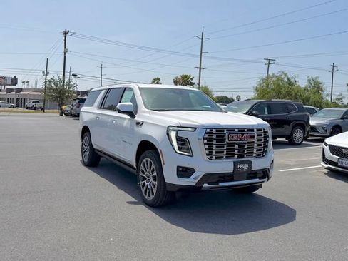 New 2026 GMC Yukon XL Denali w/ Denali Reserve Package RWD image 3