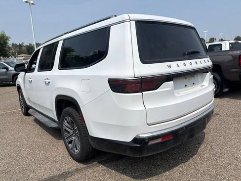 Used 2024 Jeep Wagoneer L Series II w/ Flexible Seating Group AWD/4WD image 6