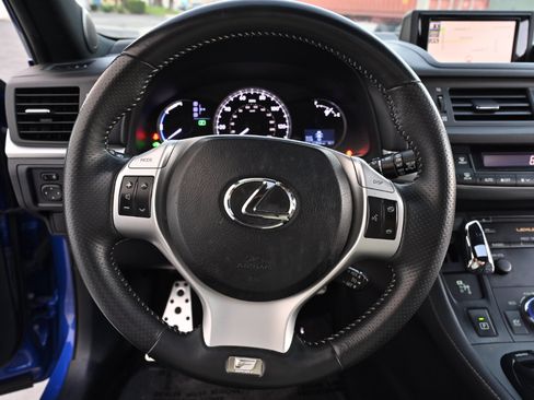Used 2013 Lexus CT 200h w/ F Sport Pkg w/Nuluxe Trim FWD image 17