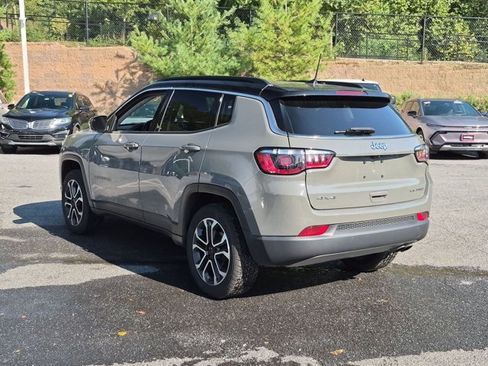 Used 2022 Jeep Compass Limited w/ Sun and Sound Group AWD/4WD image 7
