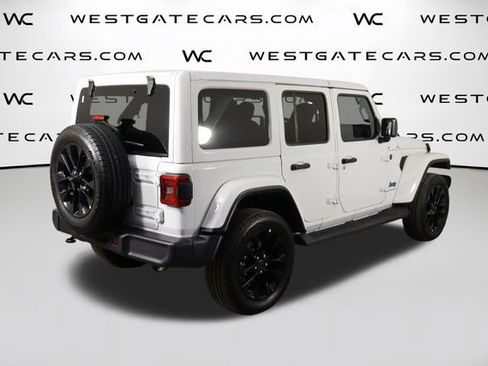 Used 2025 Jeep Wrangler Unlimited Sahara AWD/4WD image 48
