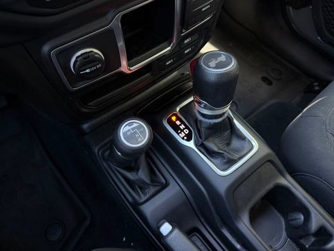 Used 2023 Jeep Wrangler Unlimited Sport AWD/4WD image 22