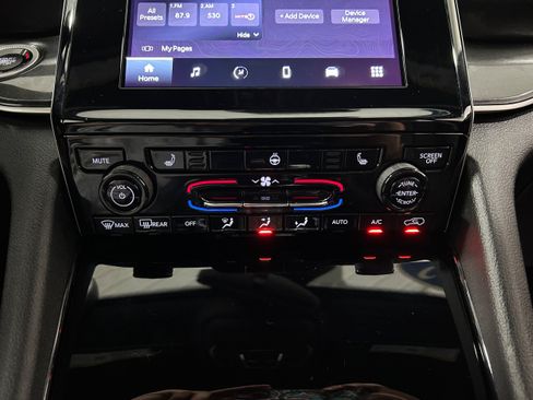 Used 2022 Jeep Grand Cherokee L Laredo AWD/4WD image 9