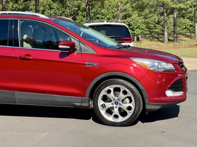 Used 2014 Ford Escape Titanium w/ Equipment Group 401A FWD image 8