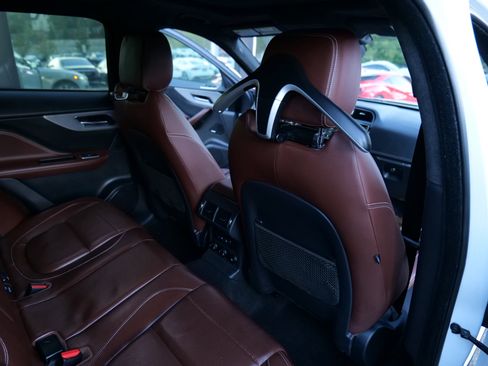 Used 2019 Jaguar F-PACE S image 43