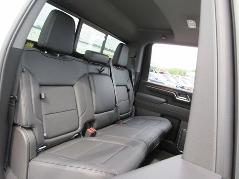 Used 2025 GMC Sierra 2500 Denali w/ Denali Reserve Package AWD/4WD image 28