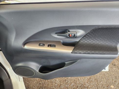 Used 2013 Scion xD image 15