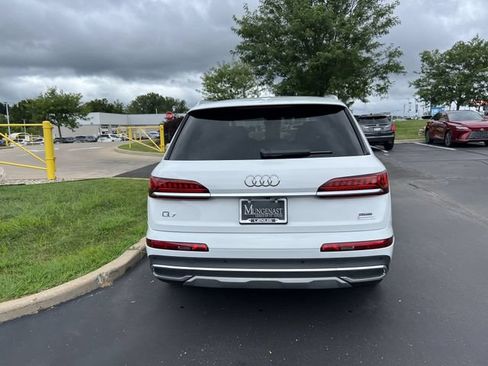 Used 2024 Audi Q7 2.0T Premium w/ Convenience Package AWD/4WD image 4
