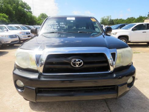 Used 2006 Toyota Tacoma Double Cab V6 4WD image 2