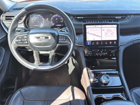 Used 2023 Jeep Grand Cherokee L Limited w/ Luxury Tech Group II image 21