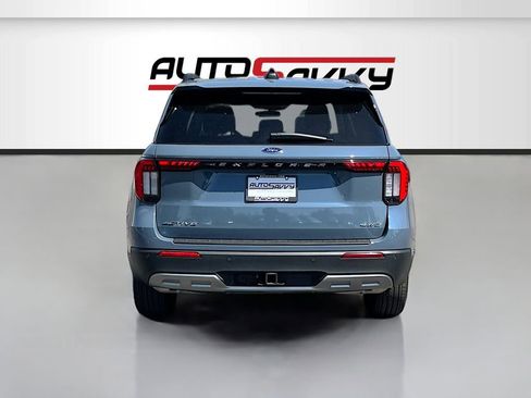 Used 2025 Ford Explorer Active w/ Active Comfort Package AWD/4WD image 6