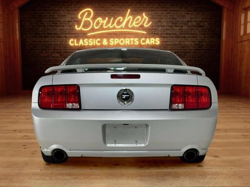 Used 2005 Ford Mustang GT Premium RWD image 4