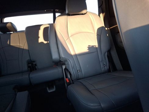 Certified 2023 Buick Enclave Essence image 20