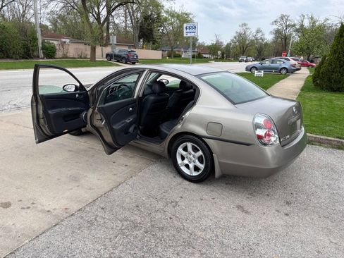 Used 2005 Nissan Altima 2.5 S w/ (F01) Convenience Pkg image 13