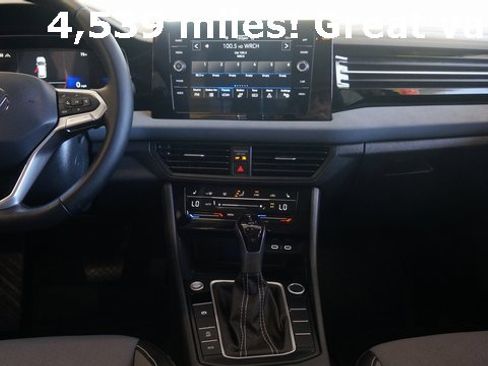 Certified 2025 Volkswagen Jetta SE image 35