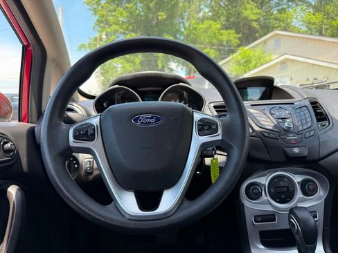 Used 2017 Ford Fiesta SE w/ Cold Weather Package FWD image 9