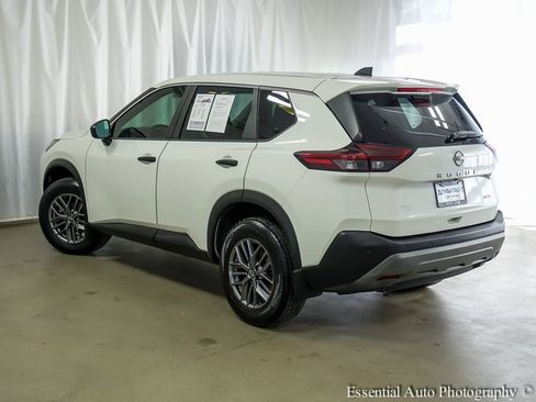 Used 2023 Nissan Rogue S image 8