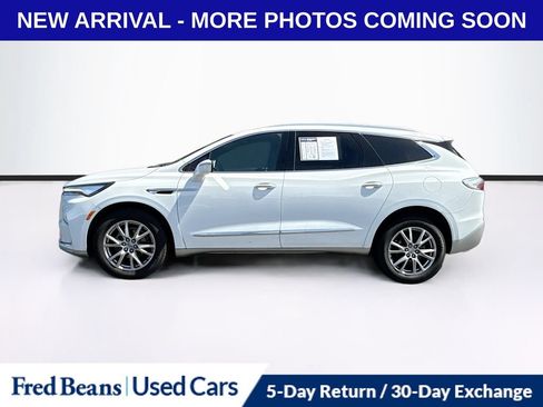 Used 2023 Buick Enclave Essence w/ Experience Buick Package AWD/4WD image 4