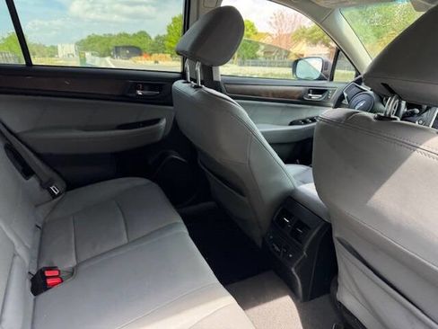 Used 2018 Subaru Outback 2.5i Limited image 22