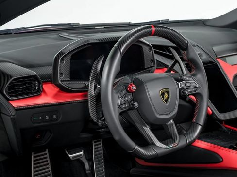 Used 2024 Lamborghini Revuelto AWD/4WD image 12