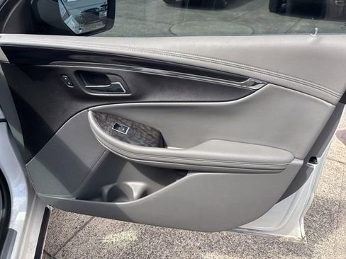 Used 2014 Chevrolet Impala LTZ FWD image 37