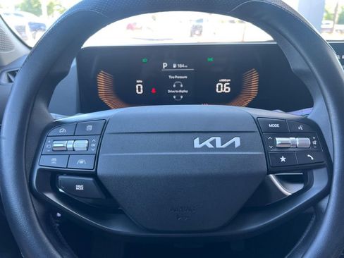 Used 2025 Kia K4 FWD image 24