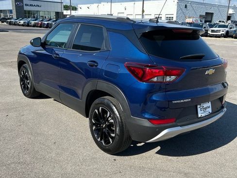 Used 2022 Chevrolet TrailBlazer LT w/ Convenience Package FWD image 5