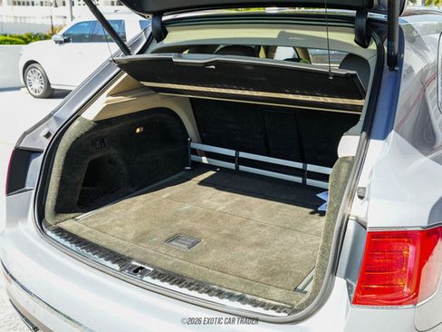 Used 2017 Bentley Bentayga image 74