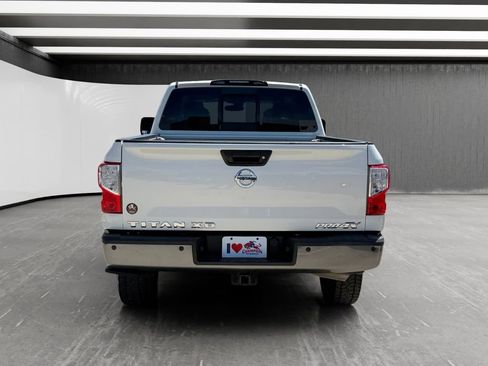 Used 2018 Nissan Titan PRO-4X w/ Pro-4x Convenience Package AWD/4WD image 4