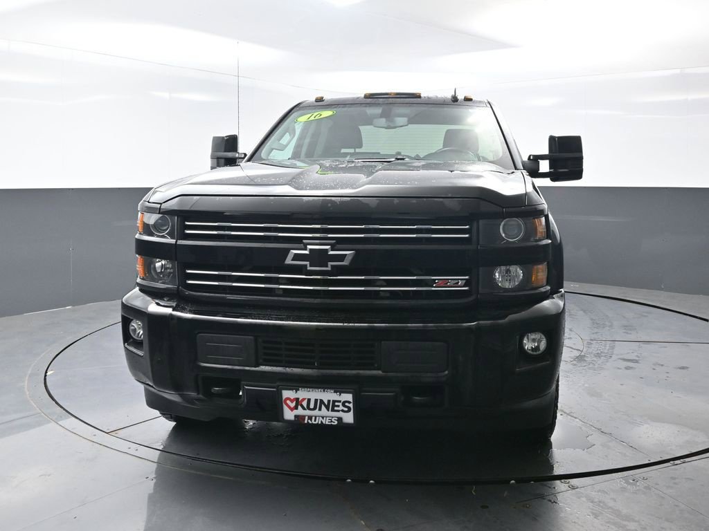 Used 2016 Chevrolet Silverado 2500 LT w/ Midnight Edition AWD/4WD image 8